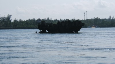 Entering Mida Creek.JPG