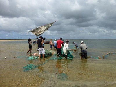 RMRM Team Member Filming Net Fishing.JPG