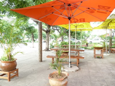 street-cafe-in-inhambane-demo-site-area.jpg