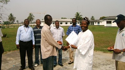 Certificate giving, Nigeria Induction training (2).jpg