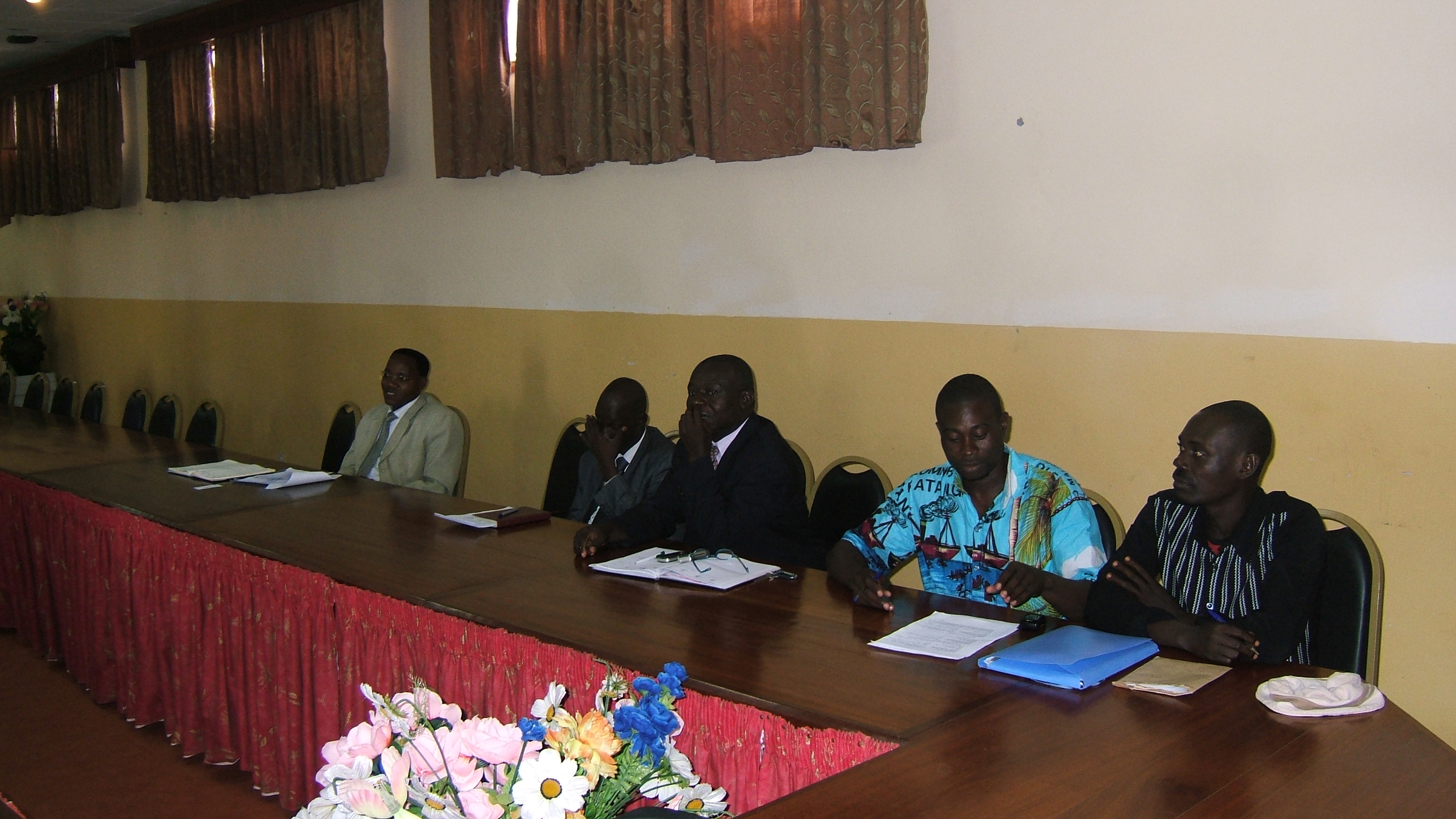 Stakeholders meeting, Douala may 09.JPG